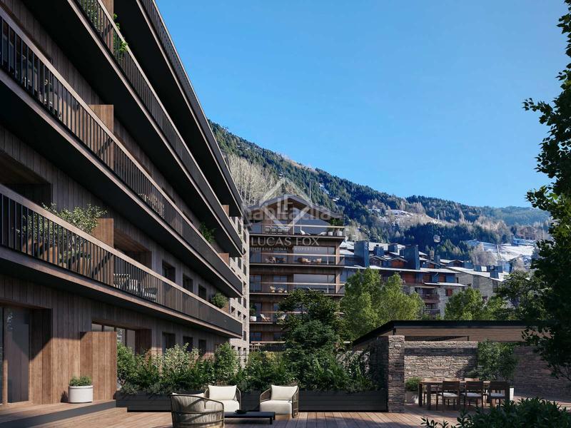 Foto 313c1d76-38d4-4971-9447-05792a95e0e0. Piso  de obra nueva de 3 dormitorios con balcón con vistas al entorno montañoso en venta , andorra en Canillo