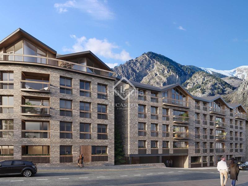 Foto d4c078bf-cf6c-4eb9-a876-0064692e48a7. Piso  de obra nueva de 3 dormitorios con balcón con vistas al entorno montañoso en venta , andorra en Canillo