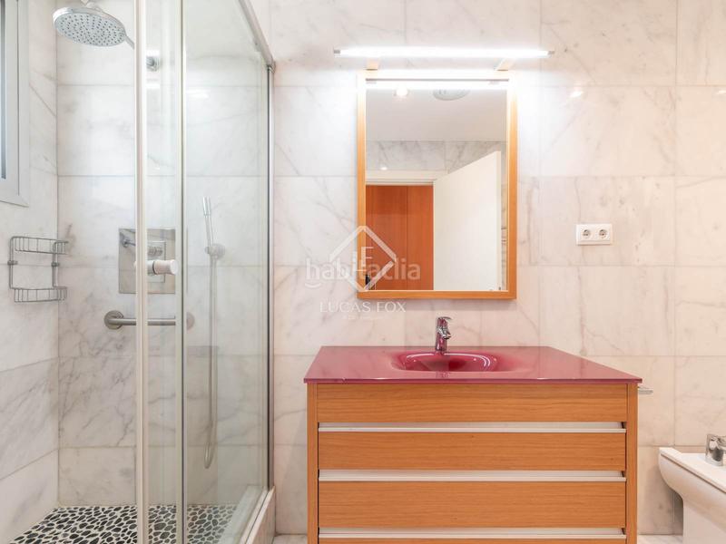Foto 3d749e6e-6573-4006-b0ee-eedcc3a25565. Chalet exclusiva y luminosa casa independiente con vistas al mar en venta en Bellamar, en Castelldefels
