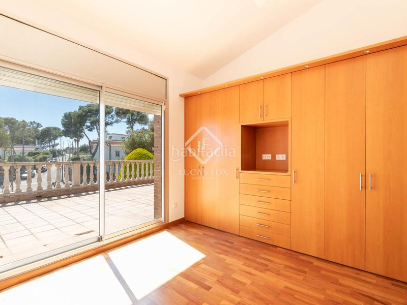 Foto 4f8123ef-62d1-4c08-bcae-97d42be1747f. Chalet exclusiva y luminosa casa independiente con vistas al mar en venta en Bellamar, en Castelldefels