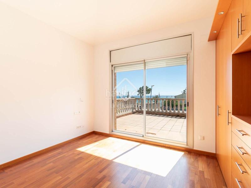 Foto ef29f269-1b06-43a7-8f08-1532c26655f3. Chalet exclusiva y luminosa casa independiente con vistas al mar en venta en Bellamar, en Castelldefels