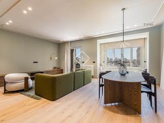 Appartamento in Dreta de l´Eixample. Piso en excelentes condiciones de 3 dormitorios con 15m terraza