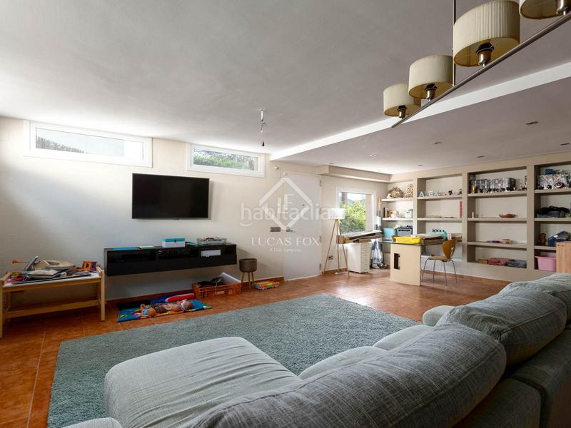 Foto 20a10fb4-3144-4bfe-846d-688477f065ca. Chalet casa de 5 dormitorios con vistas al mar en venta , barcelona en Cabrils