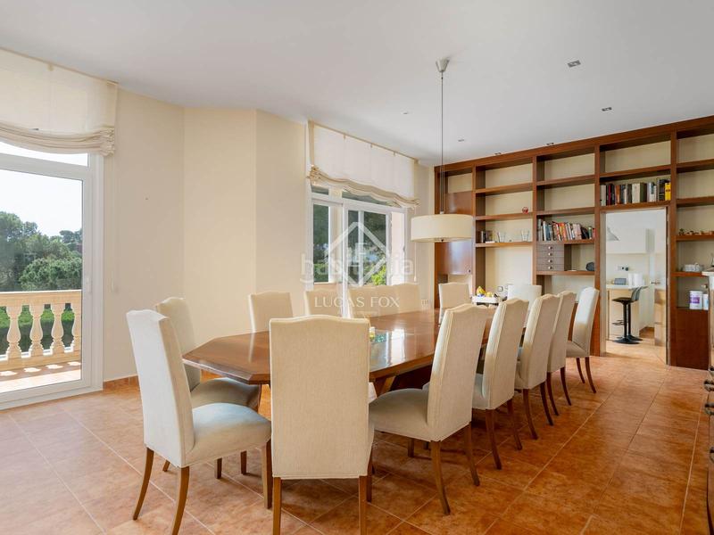 Foto 46f0baee-ecd4-4f3e-9de3-fe8ab337d3fb. Chalet casa de 5 dormitorios con vistas al mar en venta , barcelona en Cabrils