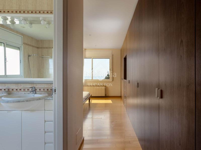 Foto 85000f3c-1ea1-487c-9cd2-ae1a11608555. Chalet casa de 5 dormitorios con vistas al mar en venta , barcelona en Cabrils