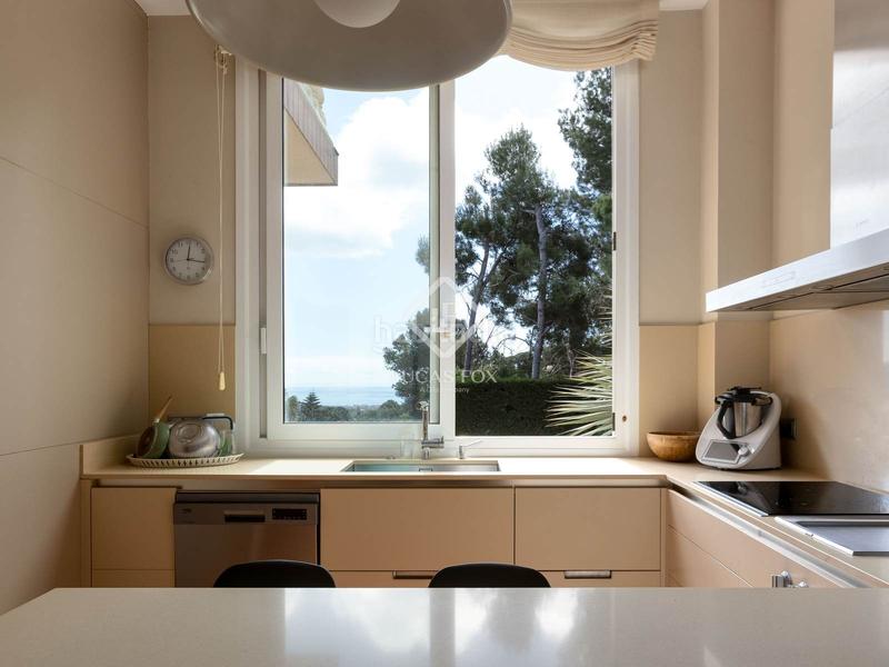 Foto 85ff21a0-28d4-4aff-b3c3-d8fc9da3b19a. Chalet casa de 5 dormitorios con vistas al mar en venta , barcelona en Cabrils
