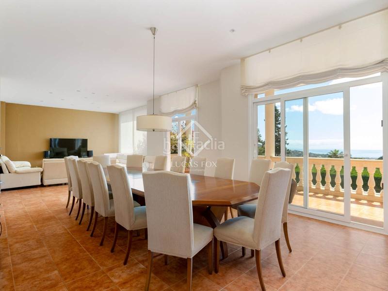Foto a2ada723-394a-4160-a932-f553c9653b23. Chalet casa de 5 dormitorios con vistas al mar en venta , barcelona en Cabrils