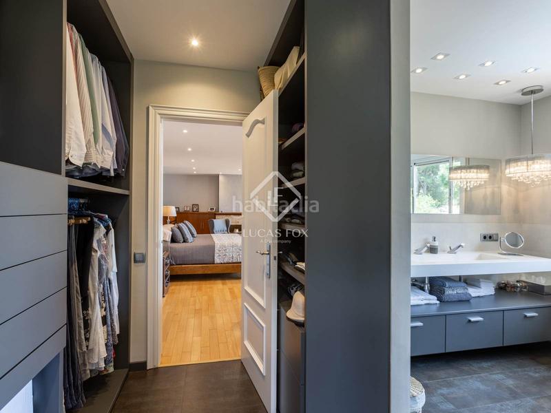 Foto b5a79e08-3892-432b-a6a5-351b92c26a4e. Chalet casa de 5 dormitorios con vistas al mar en venta , barcelona en Cabrils