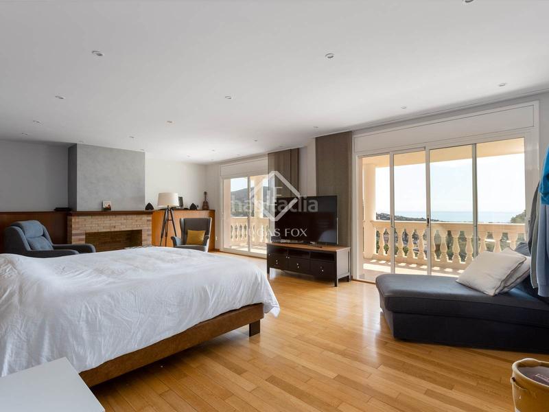 Foto d5c5bf7f-8756-472e-90b1-59b218bb0912. Chalet casa de 5 dormitorios con vistas al mar en venta , barcelona en Cabrils