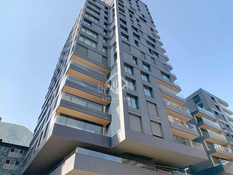 Foto 73230a16-a731-4c16-9604-9e8ec07eb9a8. Attico con riscaldamento parcheggio in Escaldes-Engordany