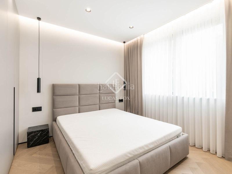 Foto 584f5986-a182-4e0b-a31a-7ab9f70859bb. Chalet exclusiva casa de 6 dormitorios en venta en Castelldefels