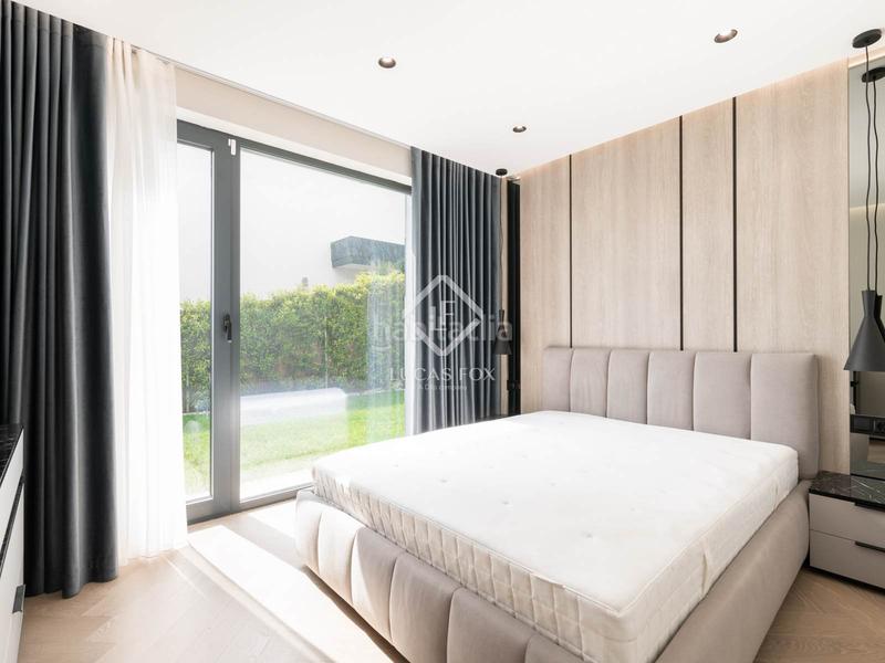 Foto 91ecde91-80e6-4f0e-a632-95243b3db12b. Chalet exclusiva casa de 6 dormitorios en venta en Castelldefels