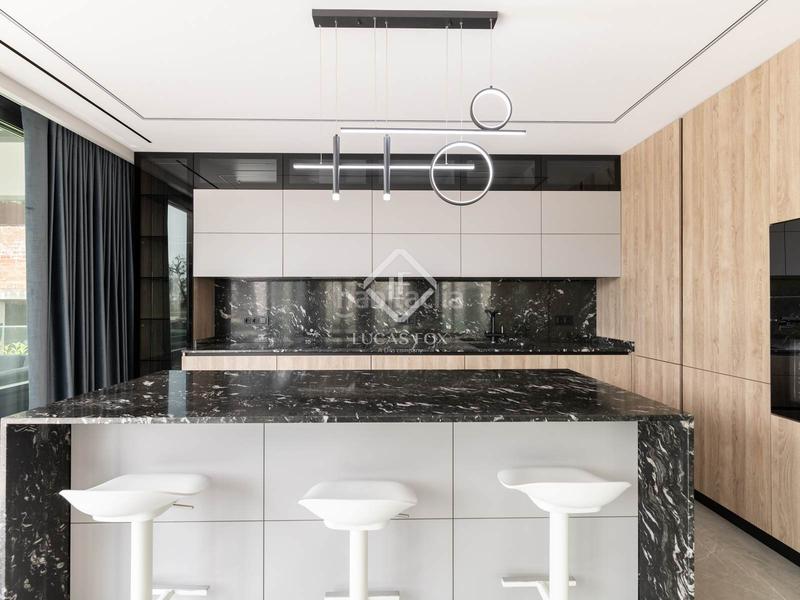 Foto eaefd504-1ada-4994-b7bf-f153e63c5bd8. Chalet exclusiva casa de 6 dormitorios en venta en Castelldefels