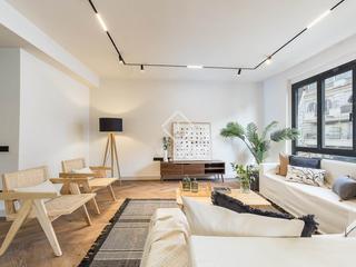 Pis a Sant Gervasi - Galvany. Piso en excelentes condiciones con un balcón de 5 m en venta en