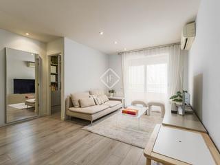 Piso en Baix Guinardó. Fantástica vivienda con balcón, 3 habitaciones y totalmente refo