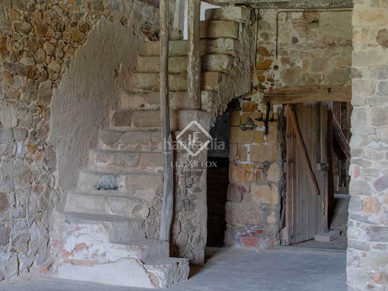 Foto 702b9b45-328d-4de1-aa18-a2bc7cb9c6a9. Masia amb aparcament a Eixample Nord Girona