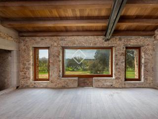 Mas dans Eixample Nord. Encantadora masa catalana para reformar en venta en un entorno