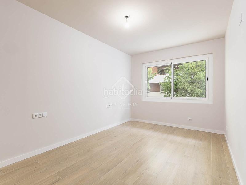 Foto bbfe9fd5-e451-4f8a-986b-683d149bfd15. Piso  reformado con dos habitaciones dobles junto a paseo de san juan. en Barcelona