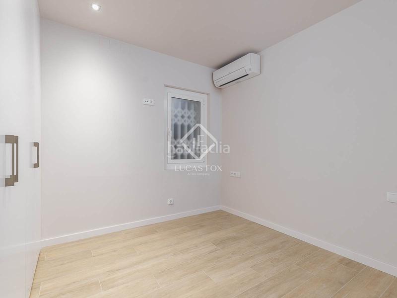 Foto beafbdac-126c-4968-a1a5-d19fc9a283d7. Piso  reformado con dos habitaciones dobles junto a paseo de san juan. en Barcelona
