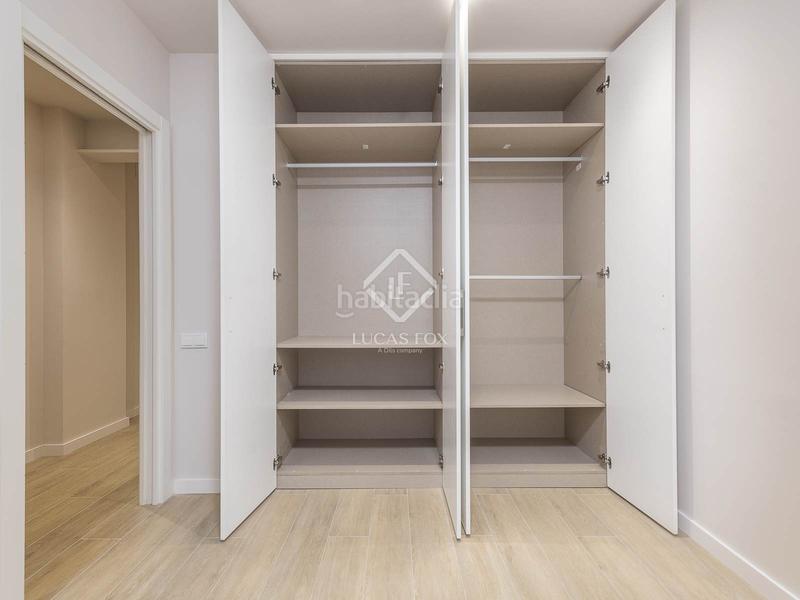 Foto c56083c3-2c9d-4f0e-b7f0-b2db2aaf6e8b. Piso  reformado con dos habitaciones dobles junto a paseo de san juan. en Barcelona