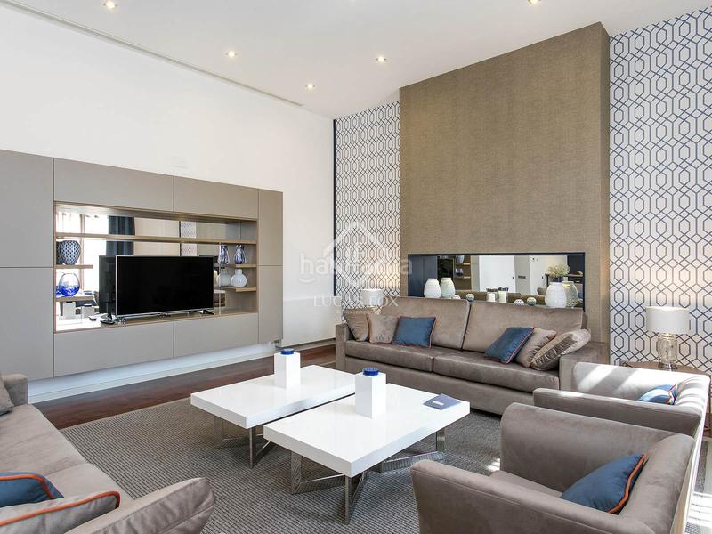Foto a847cd24-7b63-44a0-a5d8-48f4b236a014. Piso en venta piso en excelentes condiciones con tres dormitorios en gótico en Barcelona