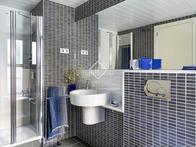 Foto c4eb2f33-3634-4073-ae75-6823cec4d8f3. Piso en venta piso en excelentes condiciones con tres dormitorios en gótico en Barcelona