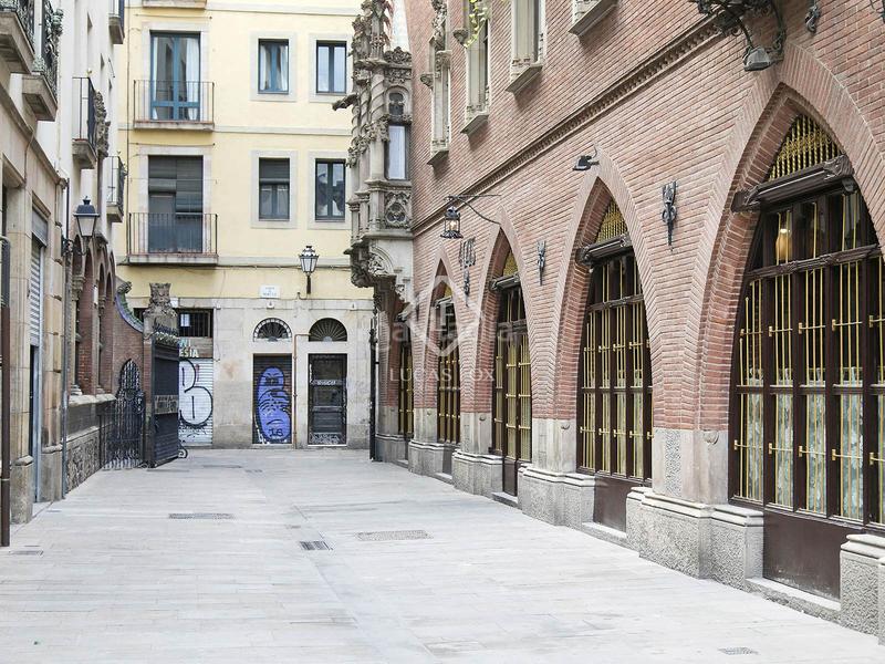 Foto fe9d84eb-917a-431b-895f-3e50f943eb27. Piso en venta piso en excelentes condiciones con tres dormitorios en gótico en Barcelona