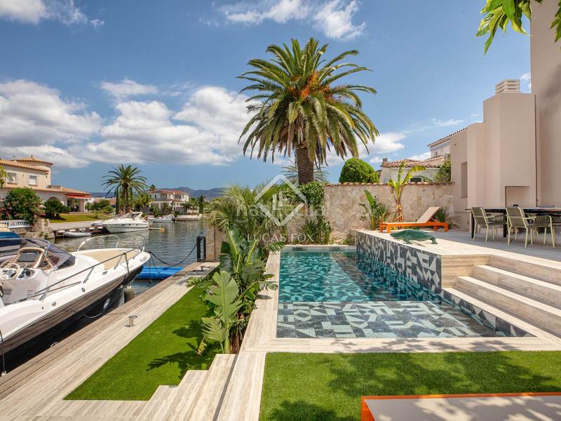 Foto 099467b2-c1a9-401e-8638-1eefa3b6df0e. Chalet mit heizung parking pool in Francolí - Freser - Noguera Empuriabrava