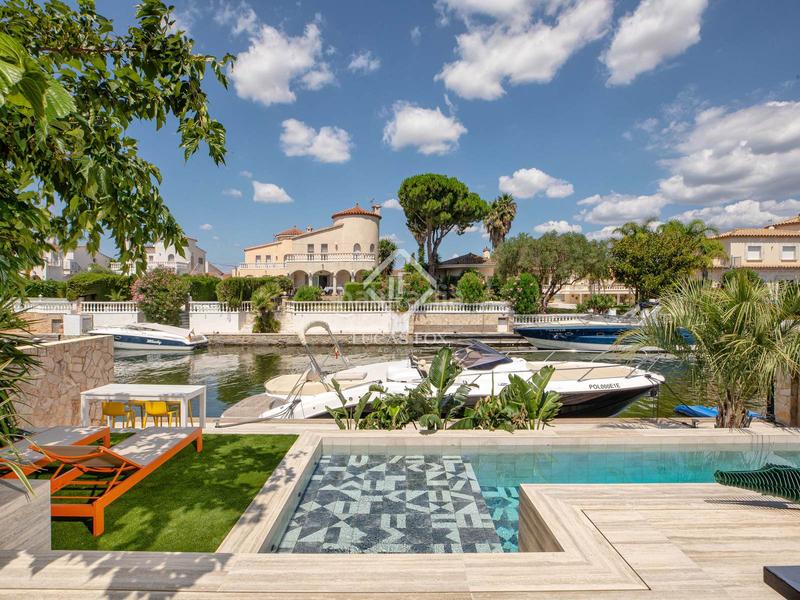 Foto 1280051d-d4c6-41ab-90db-ce9d400e82f2. Chalet mit heizung parking pool in Francolí - Freser - Noguera Empuriabrava