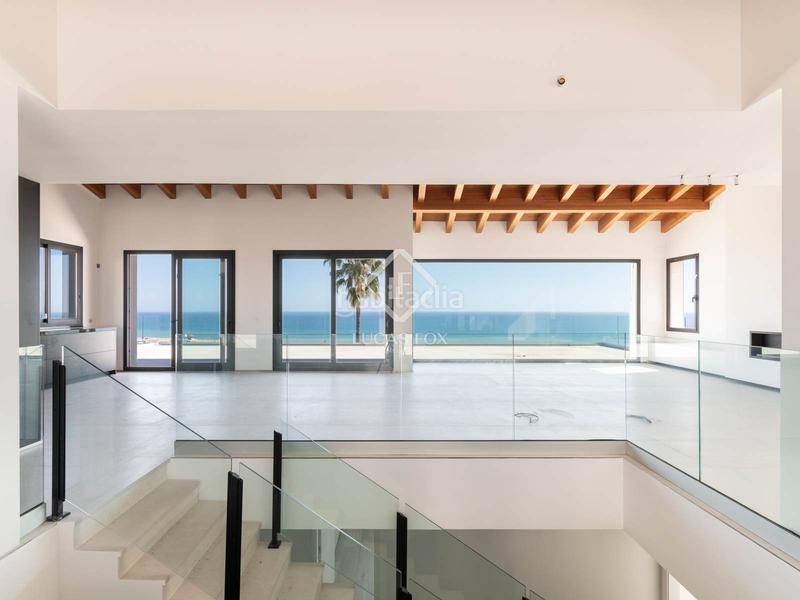 Foto 2b7df5e4-4a85-44ee-b924-5107bb2ca7dc. Alquiler chalet casa de obra nueva con piscina y vistas increíbles en alquiler en Bellamar en Castelldefels