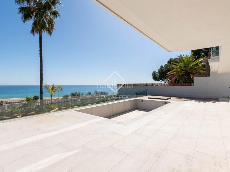 Foto fe56c4c2-18cf-473e-b274-14032d472d39. Location chalet avec chauffage parking piscine dans Castelldefels