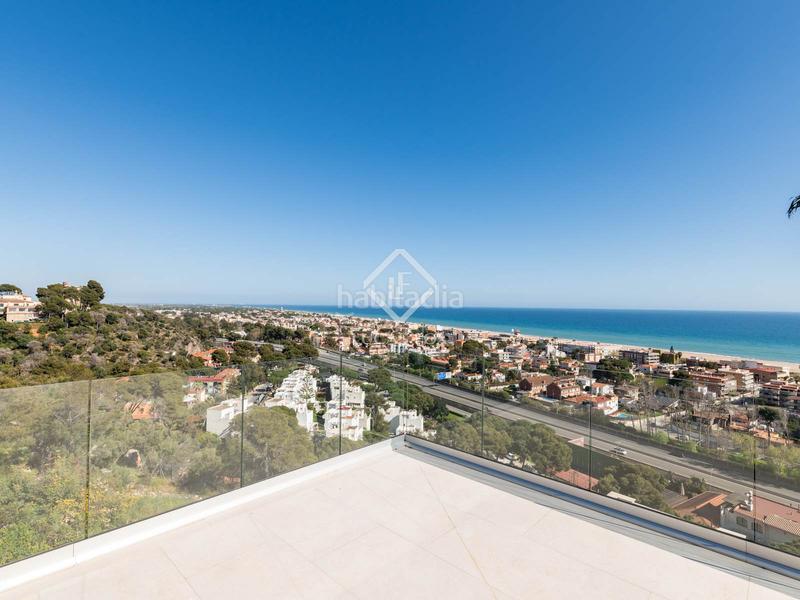 Foto 35ce1ee9-76e8-49cc-81be-02bb28ec7299. Rent chalet with heating parking pool in Bellamar Castelldefels