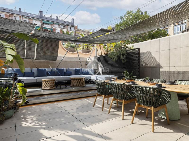 Foto b176aff7-b4ee-49e1-b071-558baace3ba5. Piso en venta piso en excelentes condiciones con dos dormitorios y una terraza de 60m en lesquerra de leixample. en Barcelona