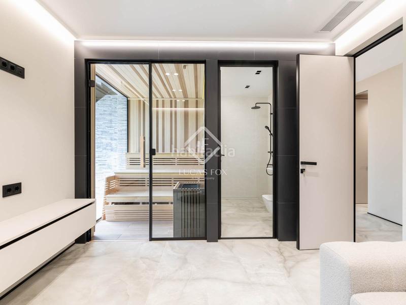 Foto 0a92c859-8497-42f9-8f63-850c4ae790b9. Chalet exclusiva propiedad de lujo en montemar con vistas al mediterráneo en Castelldefels