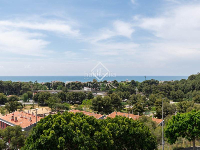 Foto 1bb0605d-123a-4aea-9914-47b9c8879f52. Chalet exclusiva propiedad de lujo en montemar con vistas al mediterráneo en Castelldefels