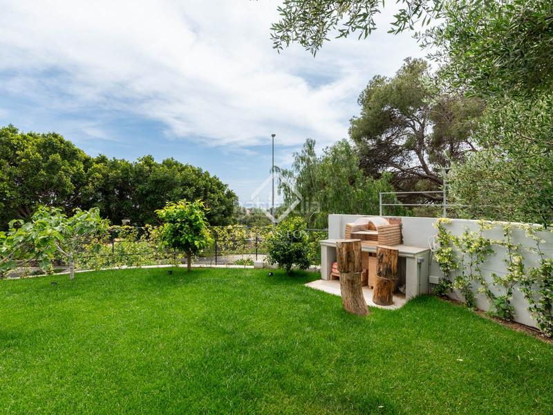 Foto 7d3519f7-b022-48a3-b1a3-e866f0ca0997. Chalet exclusiva propiedad de lujo en montemar con vistas al mediterráneo en Castelldefels