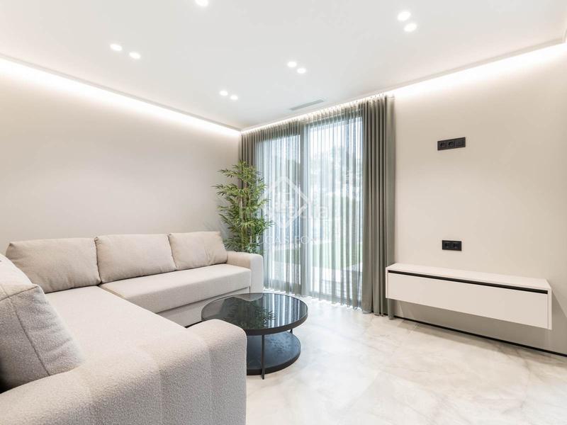 Foto 8a54916d-9468-41db-b563-272b04efd91f. Chalet exclusiva propiedad de lujo en montemar con vistas al mediterráneo en Castelldefels
