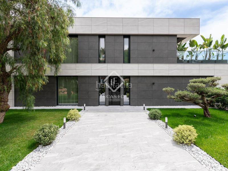 Foto d0baf7c0-cc3c-44aa-89a8-602fc48c59b7. Chalet exclusiva propiedad de lujo en montemar con vistas al mediterráneo en Castelldefels