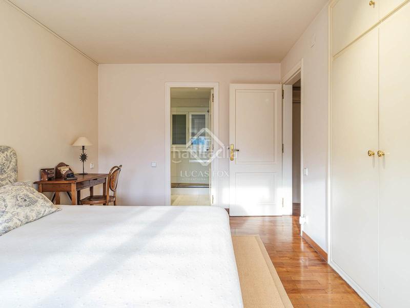 Foto 1af5986c-58c5-45e5-9dff-7e89b6621a14. Chalet casa en excelentes condiciones de 5 dormitorios en venta en Premià de Dalt
