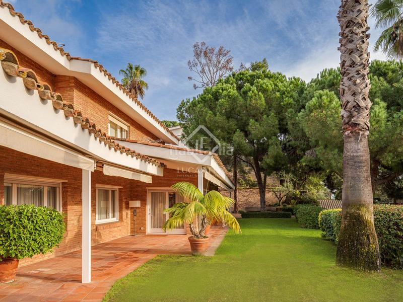 Foto 35f5c187-868c-421e-8c66-f49a7ef10294. Chalet casa en excelentes condiciones de 5 dormitorios en venta en Premià de Dalt