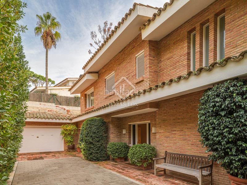 Foto 55a5faff-cee1-4930-823b-63fdf6b767ef. Chalet casa en excelentes condiciones de 5 dormitorios en venta en Premià de Dalt