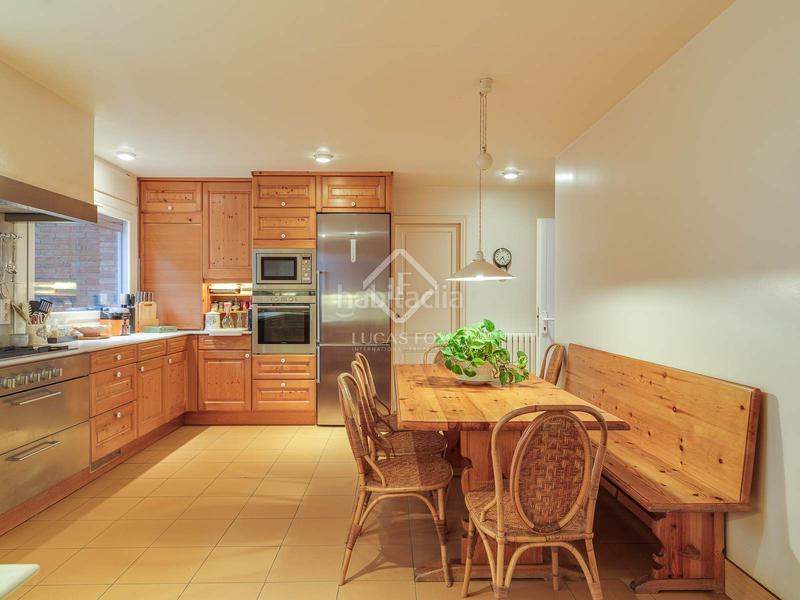 Foto 58c57266-0643-45b3-9e93-57c3a768751d. Chalet casa en excelentes condiciones de 5 dormitorios en venta en Premià de Dalt