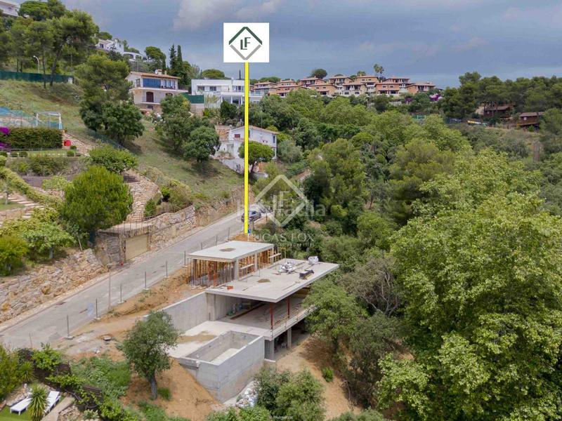 Foto 27af00c8-fe88-42c7-932f-4d4dd6a5f9d2. Finca rústica oportunidad de completar una casa de 3 dormitorios estructura de obra nueva a la venta en Tossa de Mar