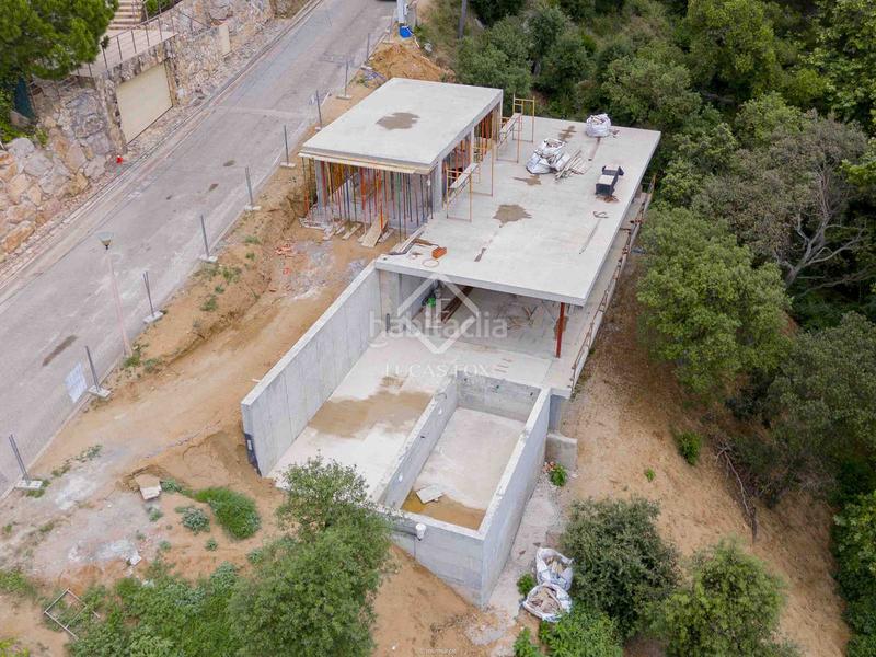Foto 6fc77b8c-2124-4caf-bab3-a325bf33a7b0. Finca rústica oportunidad de completar una casa de 3 dormitorios estructura de obra nueva a la venta en Tossa de Mar