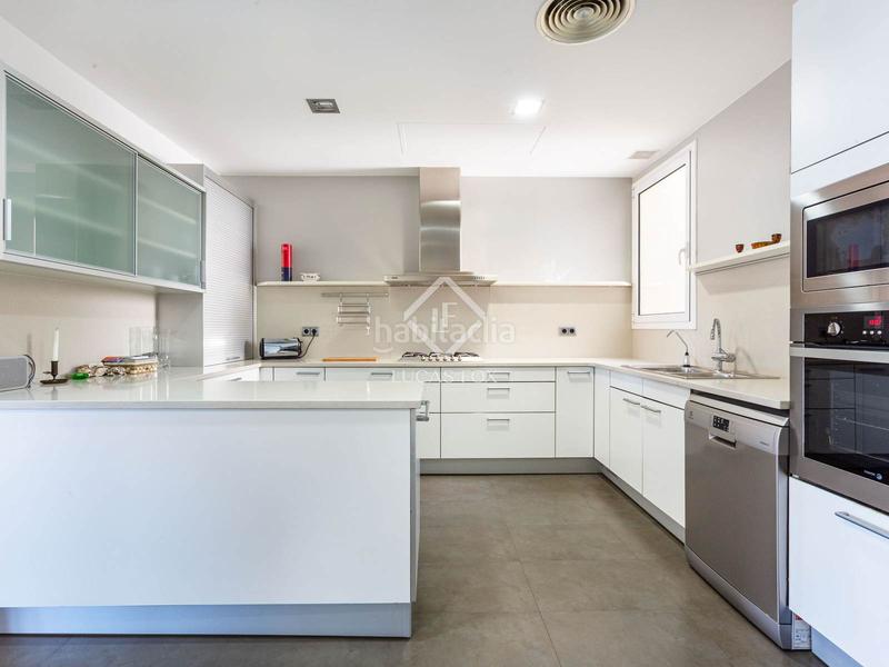 Foto dd1bd6a5-2941-4b58-bfc5-085f397cf700. Etagenwohnung mit heizung in Dreta de l´Eixample Barcelona