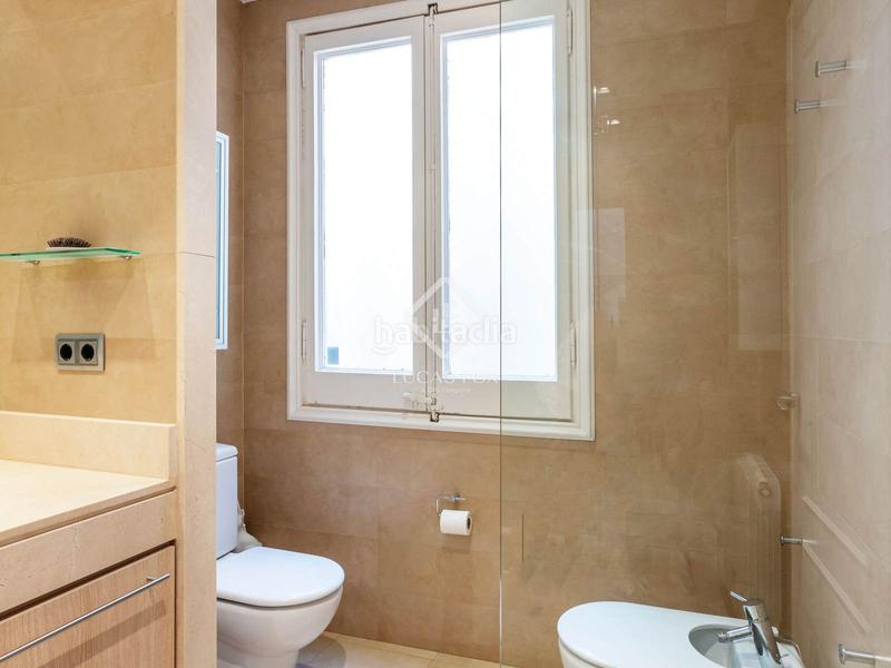 Foto ffaff23c-0d9c-448f-889f-2b5edb239445. Etagenwohnung mit heizung in Dreta de l´Eixample Barcelona