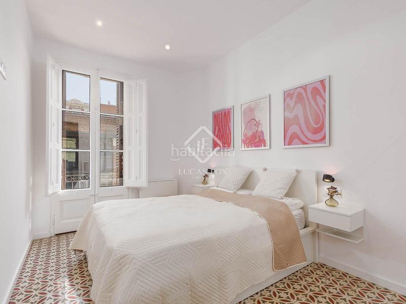 Foto 77ced08f-6ba5-4aa1-b1b3-47f38df531b4. Piso  en excelentes condiciones de 3 dormitorios en venta en Poblenou, en Barcelona