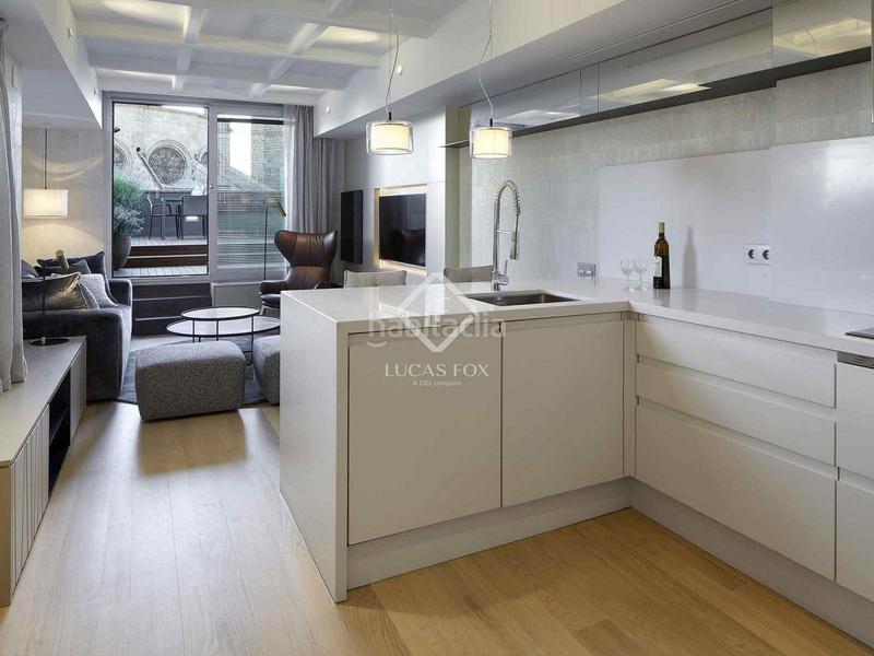 Foto 29abdbfa-55a5-4df9-9885-c8679ee07e18. Ático  en excelentes condiciones de 2 dormitorios con 194m terraza en venta en gótico en Barcelona