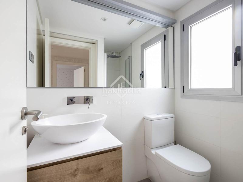Foto 732bc7b6-a809-4edc-acfe-07a32de5d9fe. Ático  en excelentes condiciones de 2 dormitorios con 194m terraza en venta en gótico en Barcelona