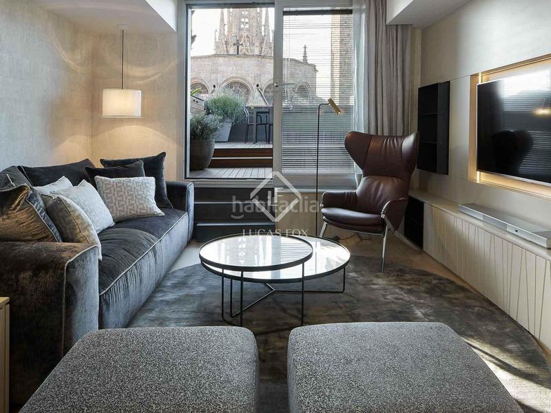 Foto 9f1c7527-0a43-4fcb-a775-73799fce44d7. Ático  en excelentes condiciones de 2 dormitorios con 194m terraza en venta en gótico en Barcelona